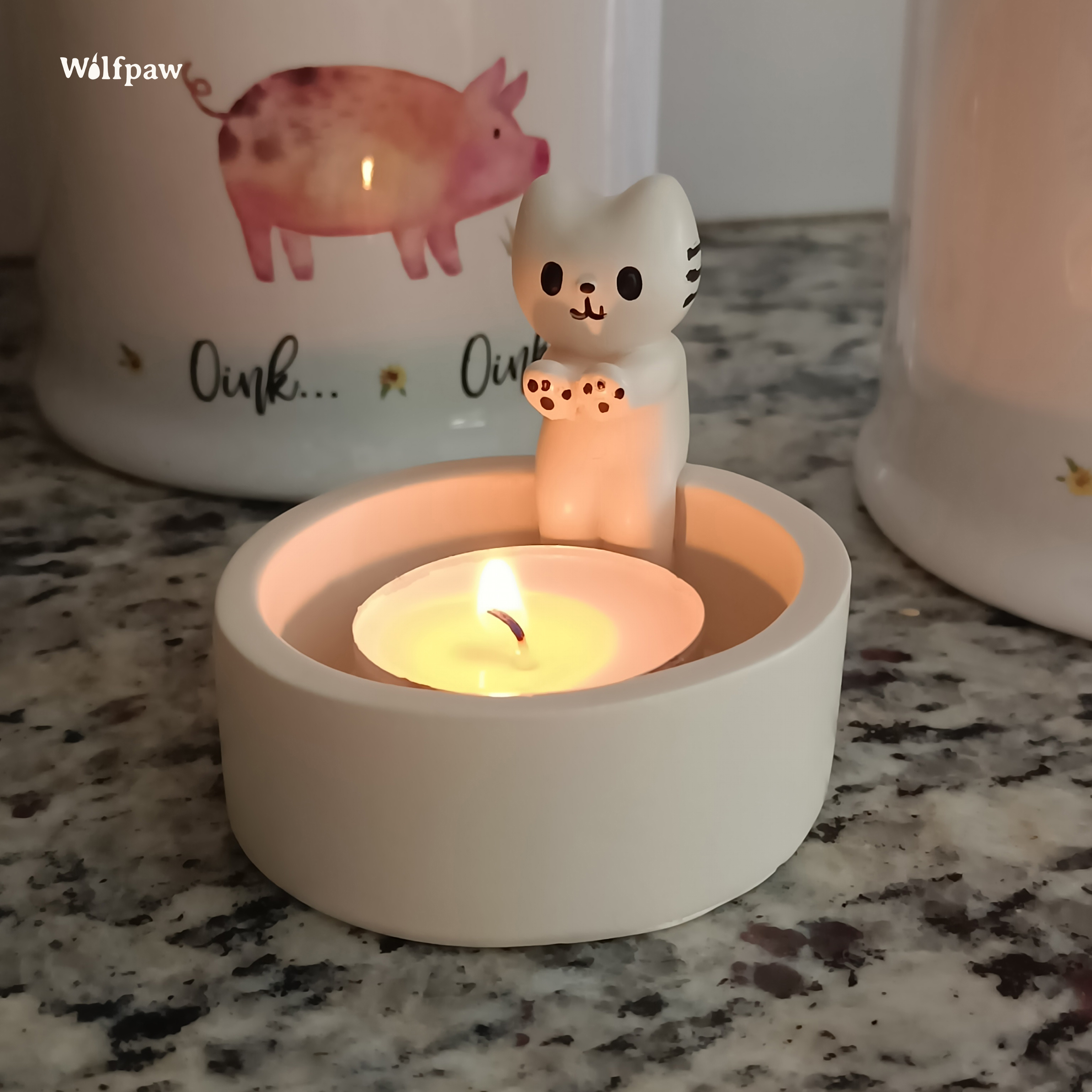 Adorable cat candle holder with whiskers